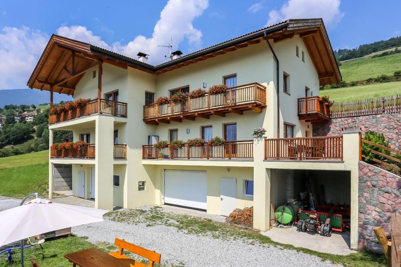 Urlaub Auf Dem Bauernhof Hallerhof Villandro Exterior foto